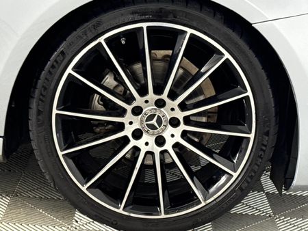 2021-Mercedes-Benz-E-Class-E-220d_18