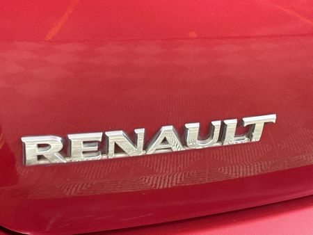 2012-Renault-Sandero-16-Stepway_10