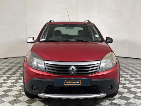 2012-Renault-Sandero-16-Stepway_12
