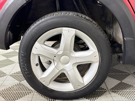 2012-Renault-Sandero-16-Stepway_5
