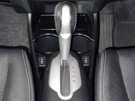 2014-Honda-Insight-13-Hybrid-Auto_10
