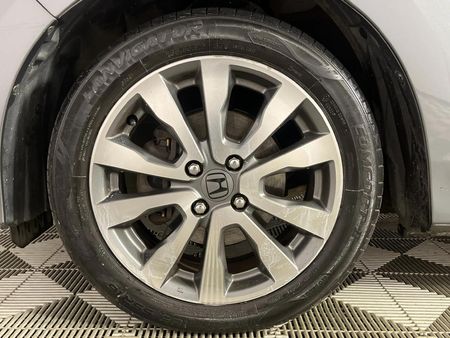 2014-Honda-Insight-13-Hybrid-Auto_4