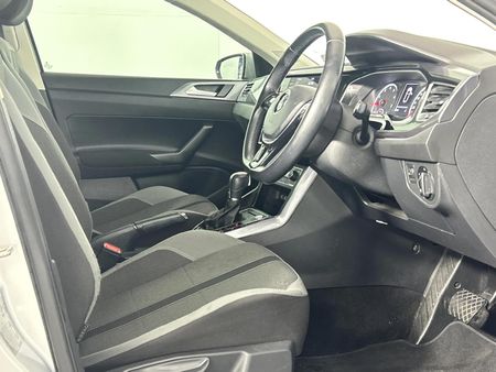 2018-Volkswagen-Polo-10-TSI-Highline-Auto-85kW_9