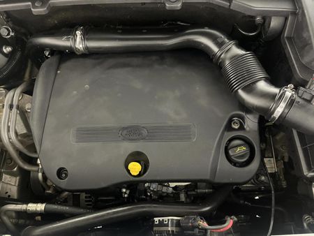 2013-Land-Rover-Freelander-II-22-SD4-SE-Auto_12