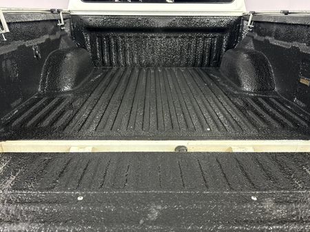 2017-Nissan-Navara-23D-SE-4x4-Double-Cab_10