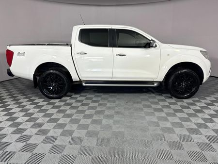 2017-Nissan-Navara-23D-SE-4x4-Double-Cab_14