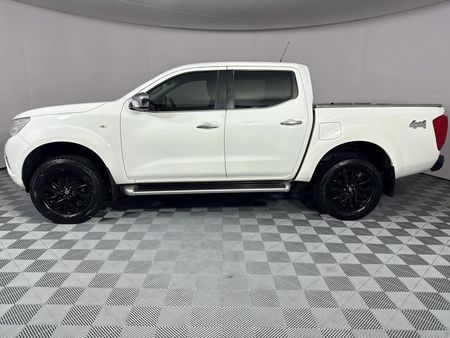 2017-Nissan-Navara-23D-SE-4x4-Double-Cab_16