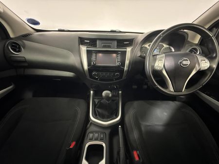 2017-Nissan-Navara-23D-SE-4x4-Double-Cab_1