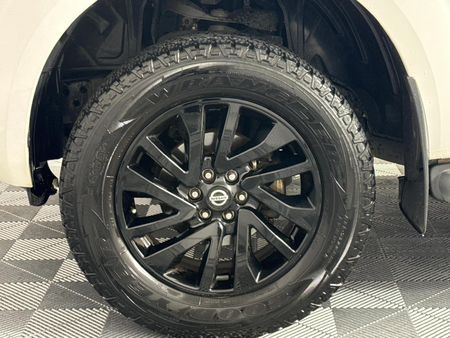 2017-Nissan-Navara-23D-SE-4x4-Double-Cab_3