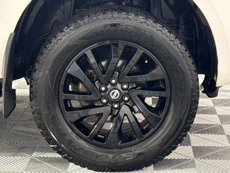 2017-Nissan-Navara-23D-SE-4x4-Double-Cab_4