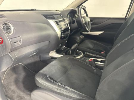 2017-Nissan-Navara-23D-SE-4x4-Double-Cab_7