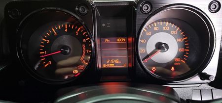 2020-Suzuki-Jimny-15-GLX_10