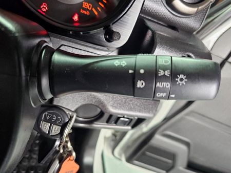 2020-Suzuki-Jimny-15-GLX_15
