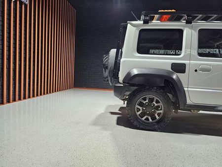 2020-Suzuki-Jimny-15-GLX_23