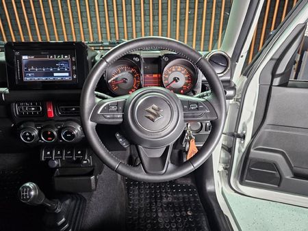 2020-Suzuki-Jimny-15-GLX_8