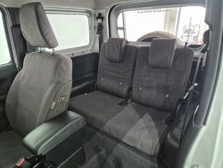 2018-Suzuki-Jimny-15-GLX_9