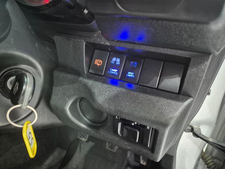 2018-Suzuki-Jimny-15-GLX_19