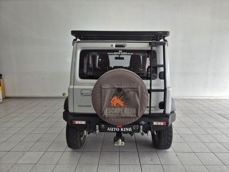 2018-Suzuki-Jimny-15-GLX_4