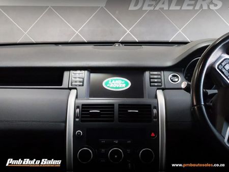 2017-Land-Rover-Discovery-Sport-20i4-D-HSE_13
