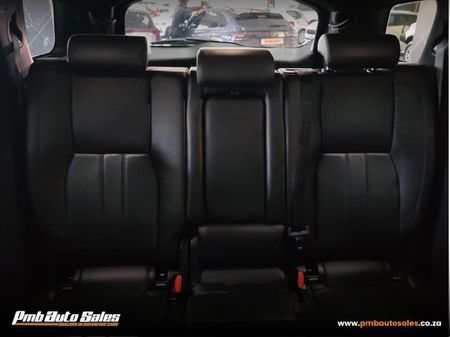 2017-Land-Rover-Discovery-Sport-20i4-D-HSE_14