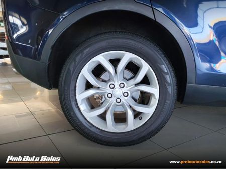 2017-Land-Rover-Discovery-Sport-20i4-D-HSE_18