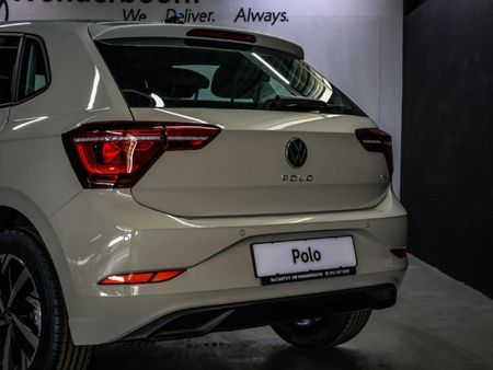 2026-Volkswagen-Polo-10-TSI-Life-Auto-DSG_12