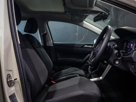 2026-Volkswagen-Polo-10-TSI-Life-Auto-DSG_13