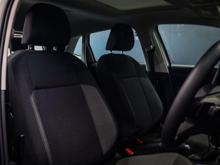 2026-Volkswagen-Polo-10-TSI-Life-Auto-DSG_15