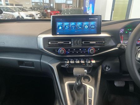 2026-Peugeot-Landtrek-19D-Allure-Double-Cab-Auto_14