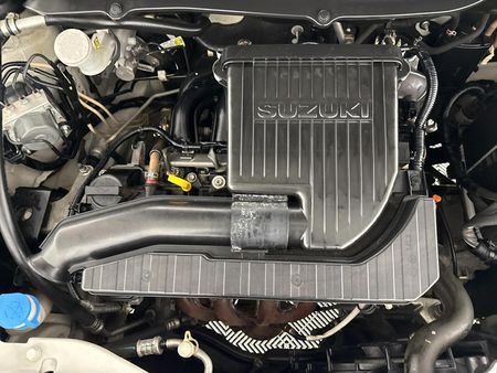 2017-Suzuki-Swift-12-GL-Auto_12