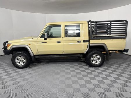 2023-Toyota-Land-Cruiser-79-45-D-Double-Cab_14