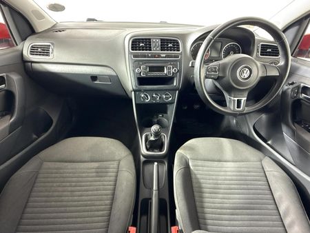 2012-Volkswagen-Polo-14-Comfortline-5-dr_1