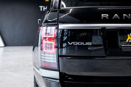 2015-Land-Rover-Range-Rover-30-TD-V6-Vogue_13