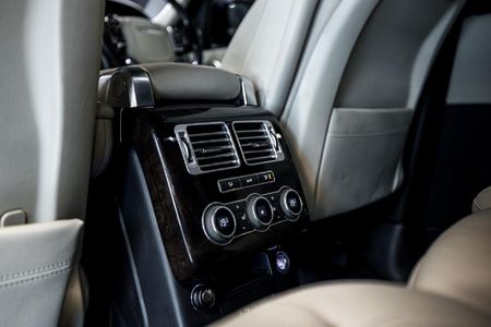2015-Land-Rover-Range-Rover-30-TD-V6-Vogue_17