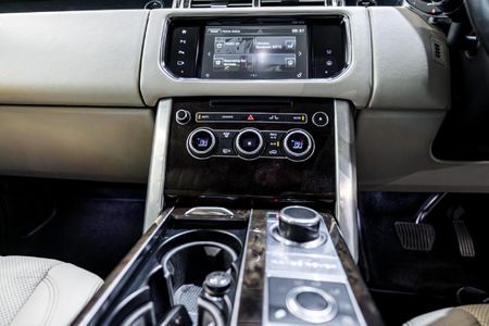 2015-Land-Rover-Range-Rover-30-TD-V6-Vogue_24