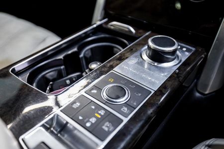 2015-Land-Rover-Range-Rover-30-TD-V6-Vogue_25