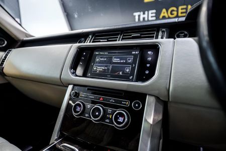 2015-Land-Rover-Range-Rover-30-TD-V6-Vogue_26