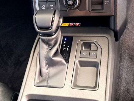 2026-Toyota-Hilux-28-GD-6-RB-Raider-X-Auto-Extended-Cab_12