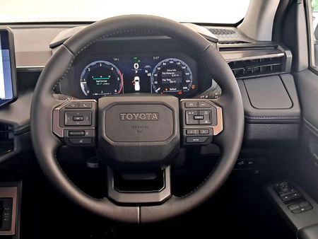 2026-Toyota-Hilux-28-GD-6-RB-Raider-X-Auto-Extended-Cab_14