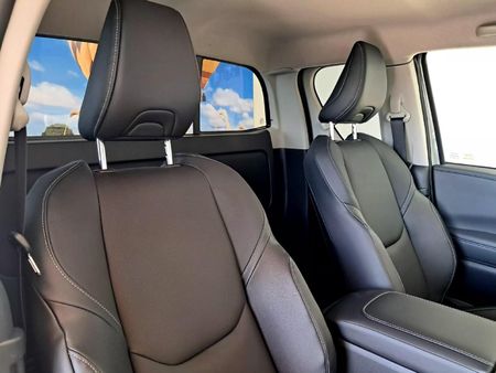 2026-Toyota-Hilux-28-GD-6-RB-Raider-X-Auto-Extended-Cab_8