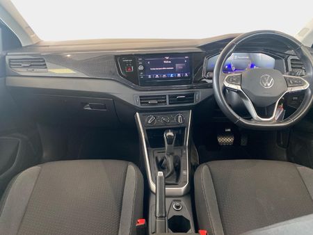 2025-Volkswagen-Polo-10-TSI-Life-Auto-DSG_10