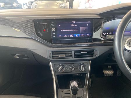 2025-Volkswagen-Polo-10-TSI-Life-Auto-DSG_12