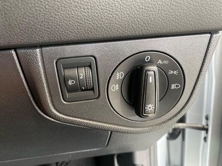 2025-Volkswagen-Polo-10-TSI-Life-Auto-DSG_20