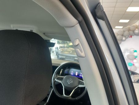 2025-Volkswagen-Polo-10-TSI-Life-Auto-DSG_22