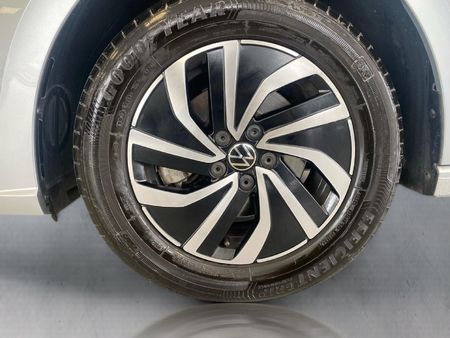 2025-Volkswagen-Polo-10-TSI-Life-Auto-DSG_28