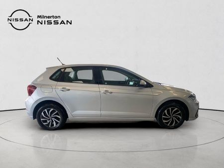 2025-Volkswagen-Polo-10-TSI-Life-Auto-DSG_2