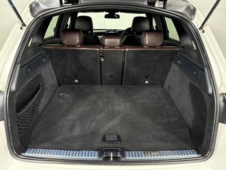 2018-Mercedes-Benz-GLC-220d_13