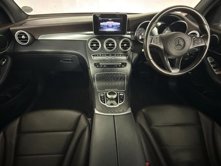 2018-Mercedes-Benz-GLC-220d_1