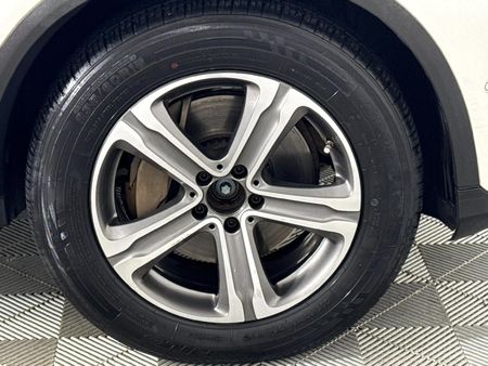 2018-Mercedes-Benz-GLC-220d_5