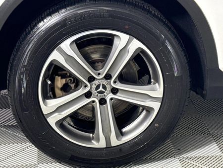 2018-Mercedes-Benz-GLC-220d_7